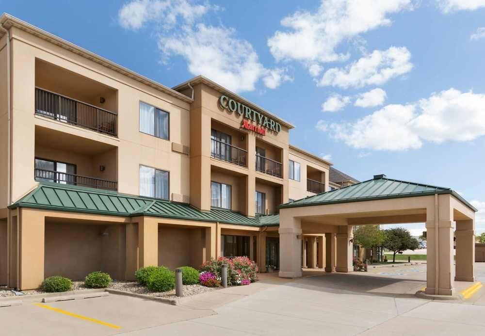 Hotel Courtyard By Marriott Bloomington Normal Extérieur photo