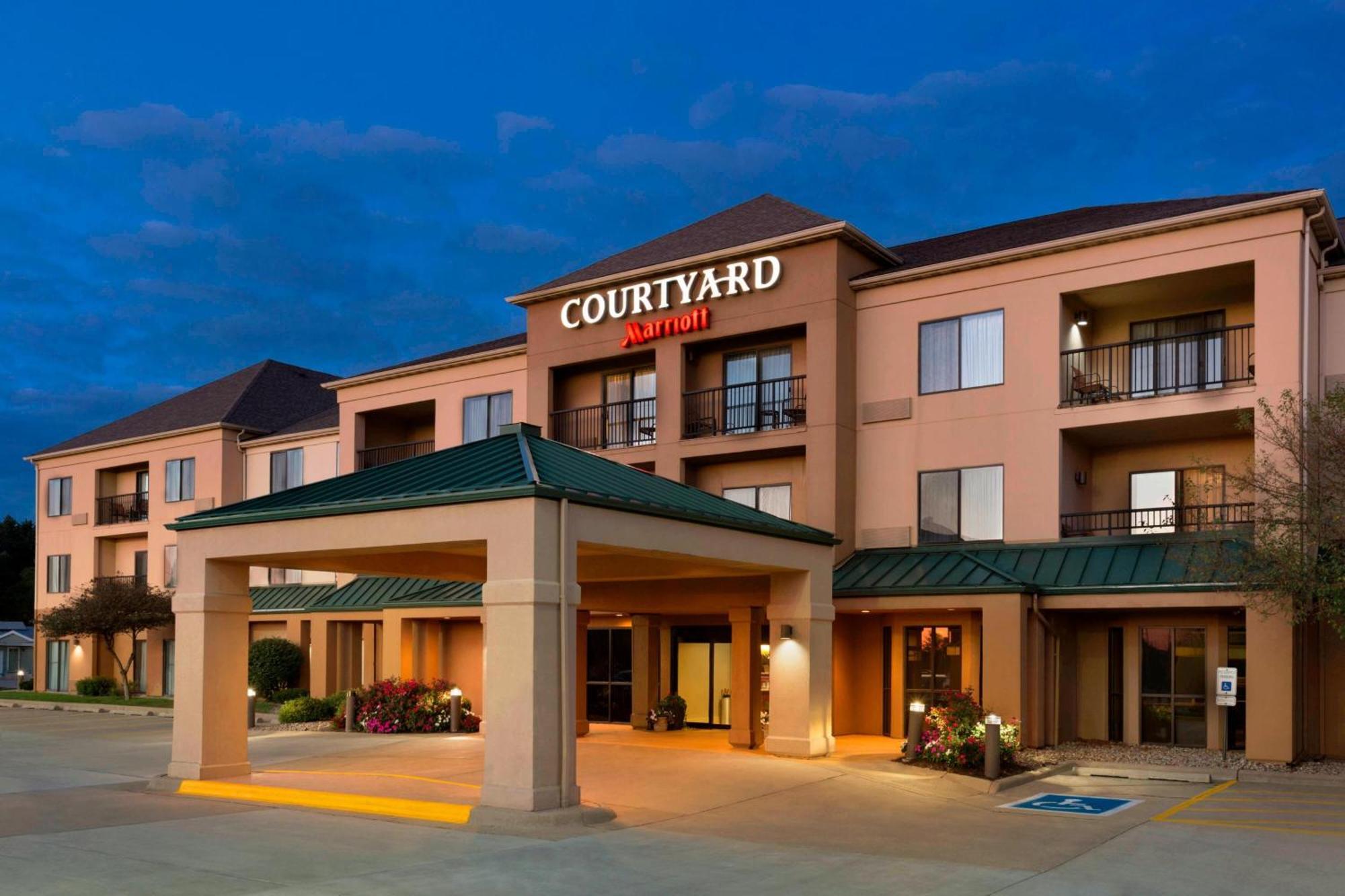 Hotel Courtyard By Marriott Bloomington Normal Extérieur photo
