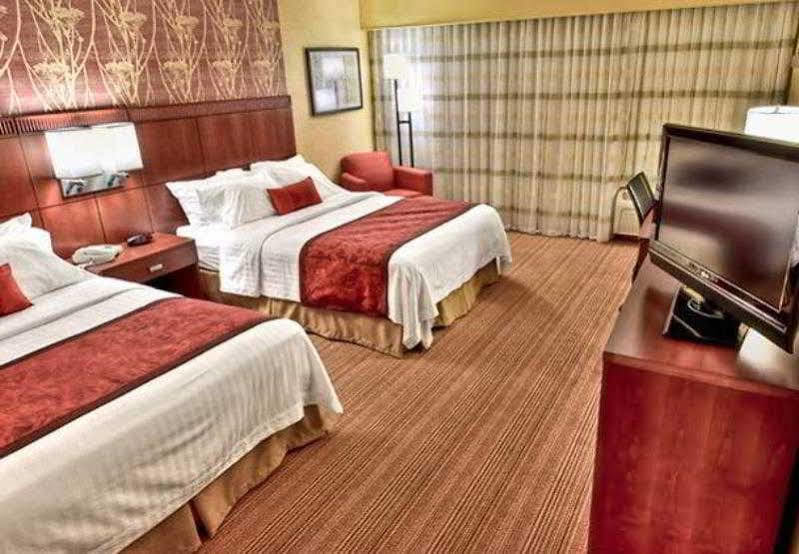 Hotel Courtyard By Marriott Bloomington Normal Extérieur photo
